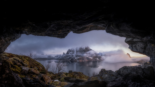 Reflective Norway Mountains Fog Lake Wallpaper