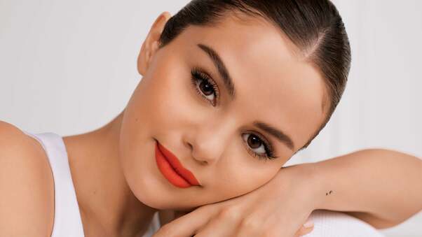 Selena Gomez Rare Beauty 2020 10k Wallpaper