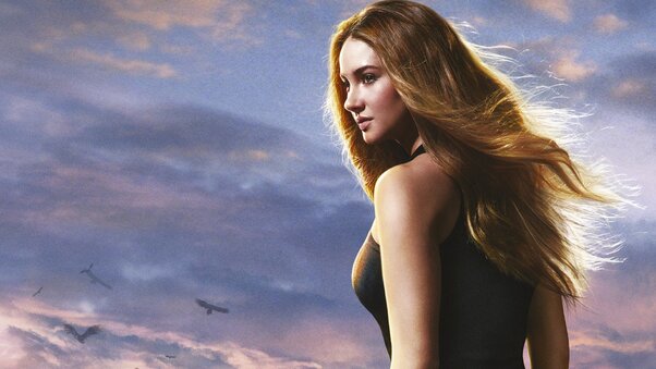 Shailene Woodley In Divergent Wallpaper
