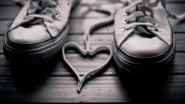 Shoes Laces Heart Wallpaper