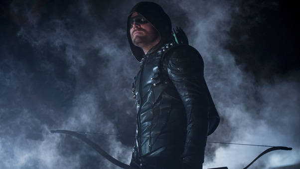 Stephen Amell As Oliver Queen Wallpaper