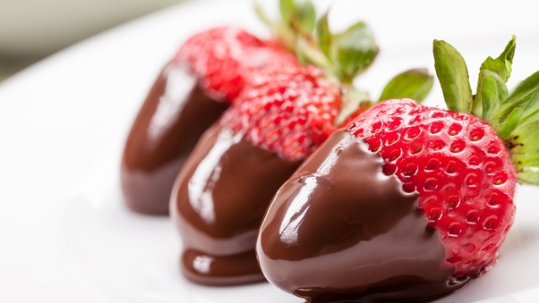 strawberry-chocolate-dessert.jpg
