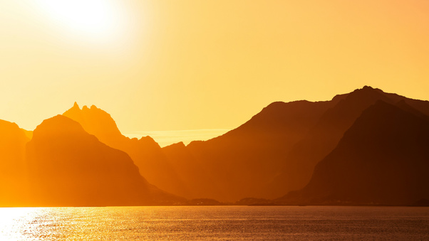 Sunlight Horizon Sea Wallpaper
