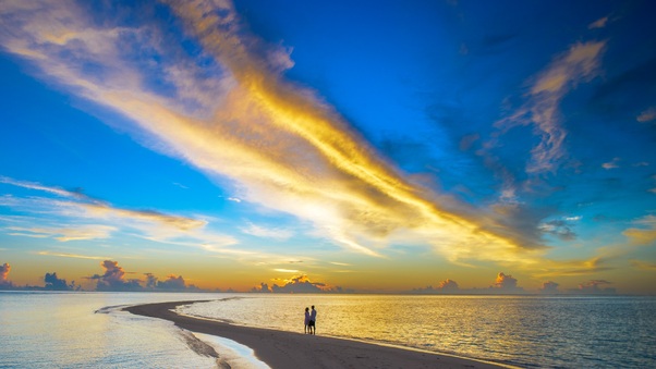 Sunset Couple Cloud Island Beach Wallpaper