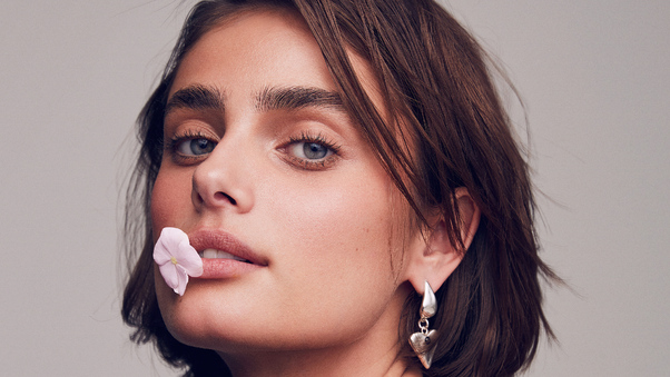Taylor Hill Photoshoot By Marian Sell 2020 4k Wallpaper