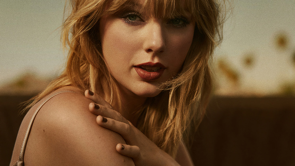 Taylor Swift People Magazine Wallpaper