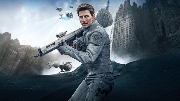 Tom Cruise In Oblivion Wallpaper
