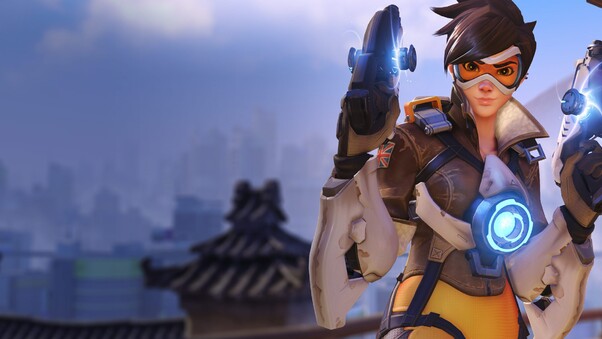 Tracer In Overwatch Game Wallpaper