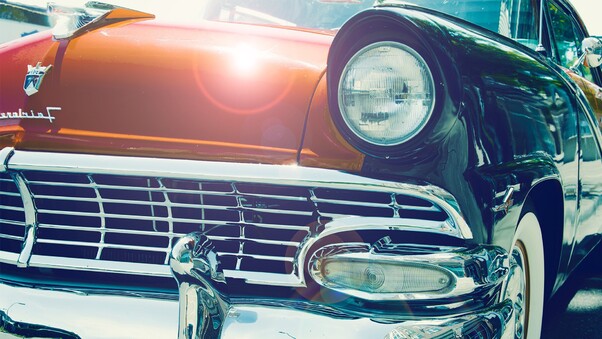 Vintage Car Headlight Wallpaper