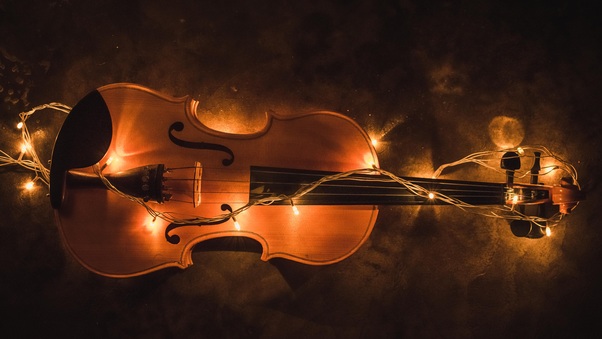 Violin Lighting Instrument Wallpaper