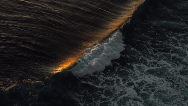 Waves Crashing 5k Wallpaper