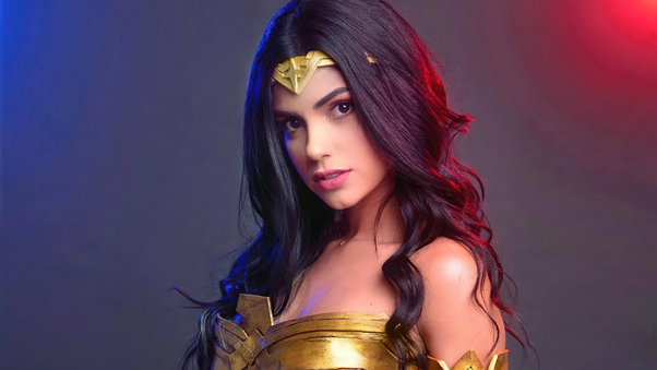 Wonder Woman Cosplay Girl 4k Wallpaper