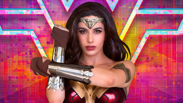 Wonder Woman Cosplay Retro 4k Wallpaper