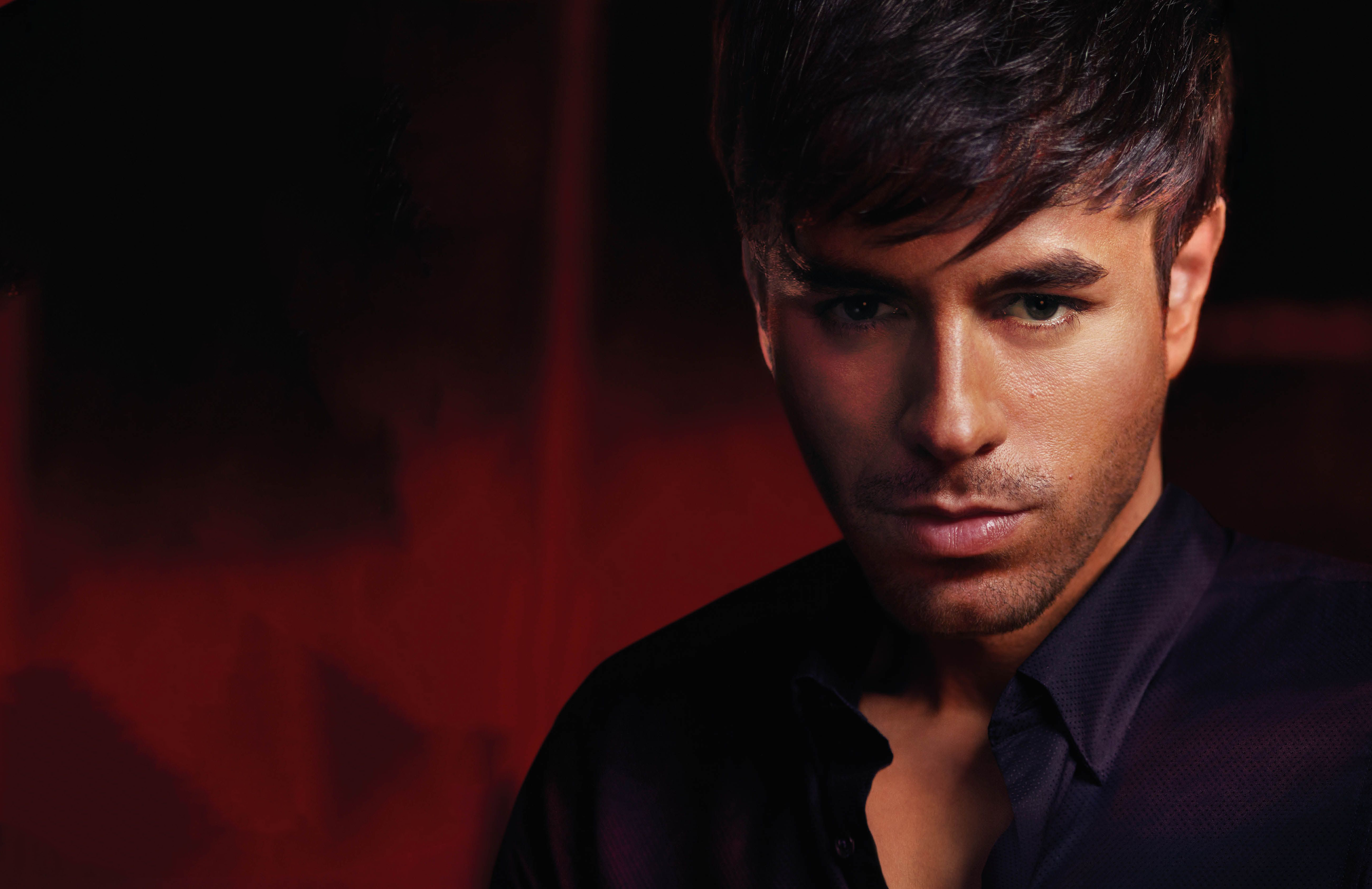 Cant wait to be back in India Enrique Iglesias