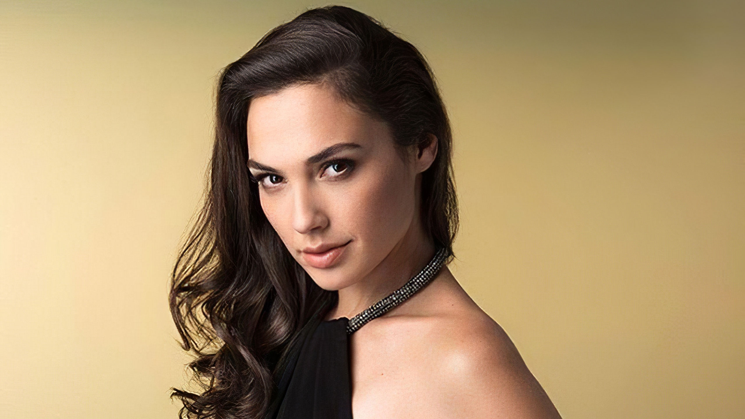 1360x768 Gal Gadot 2020 Actress Laptop HD HD 4k Wallpapers, Images,  Backgrounds, Photos and Pictures