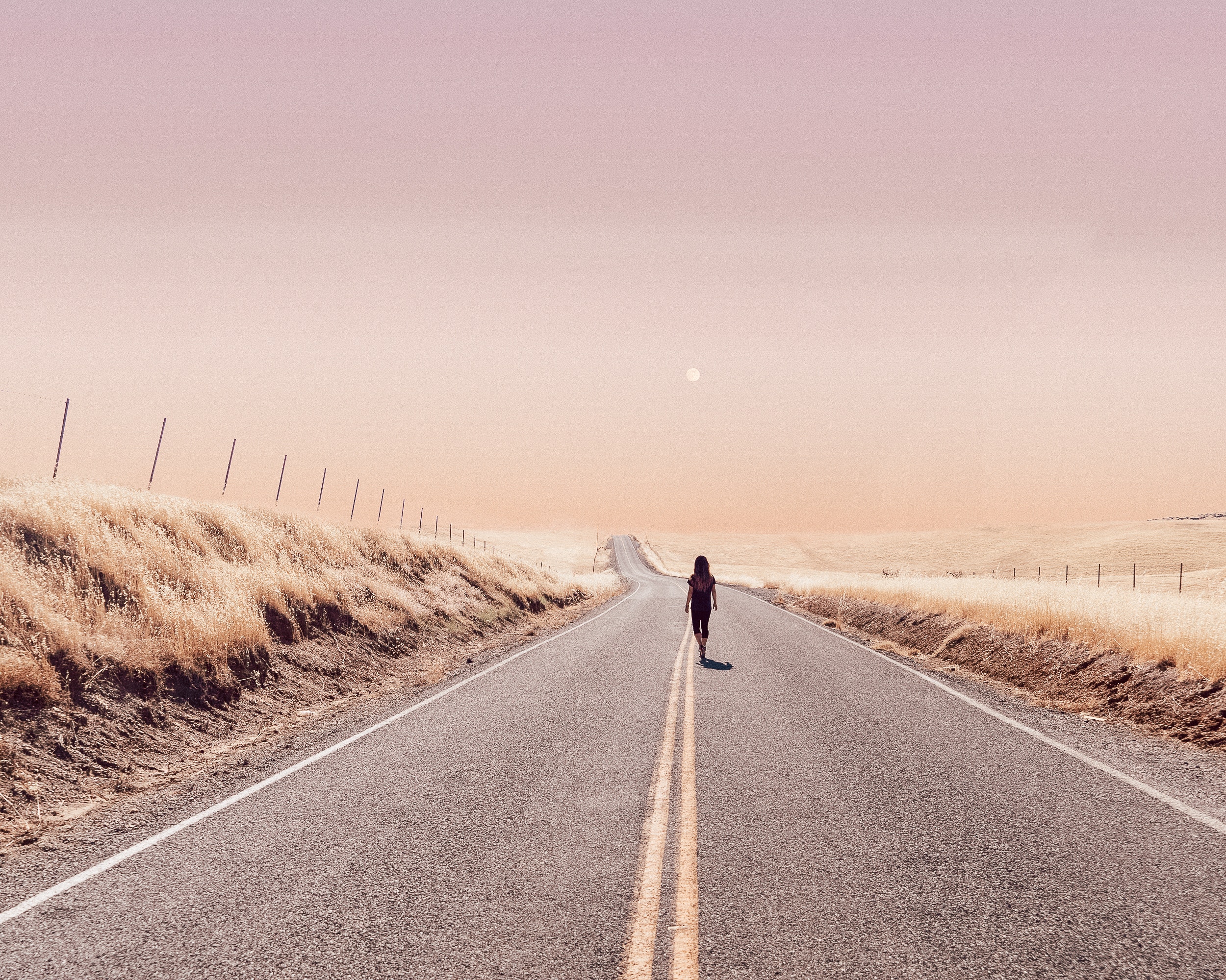 Girl Walking Alone On Desert Road Wallpaper,HD Photography Wallpapers ...