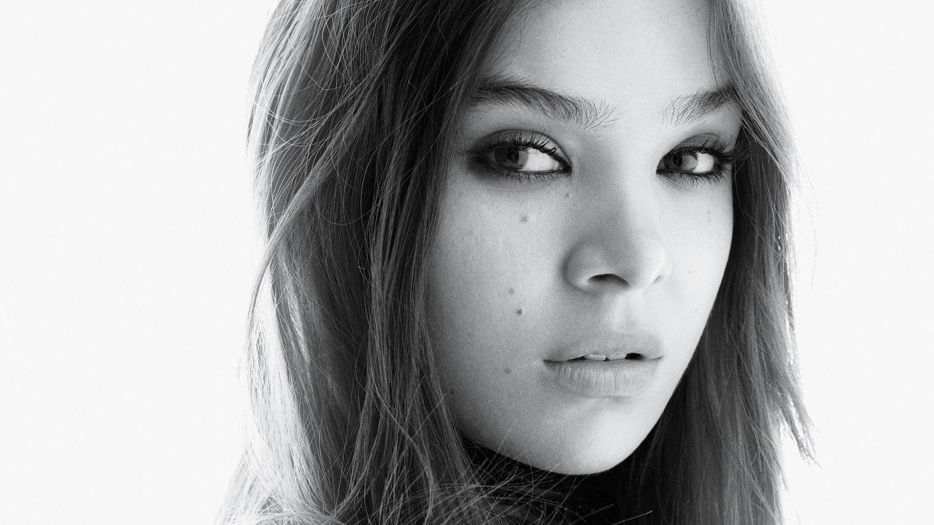 hailee-steinfeld-black-and-white-hd-music-4k-wallpapers-images-backgrounds-photos-and-pictures