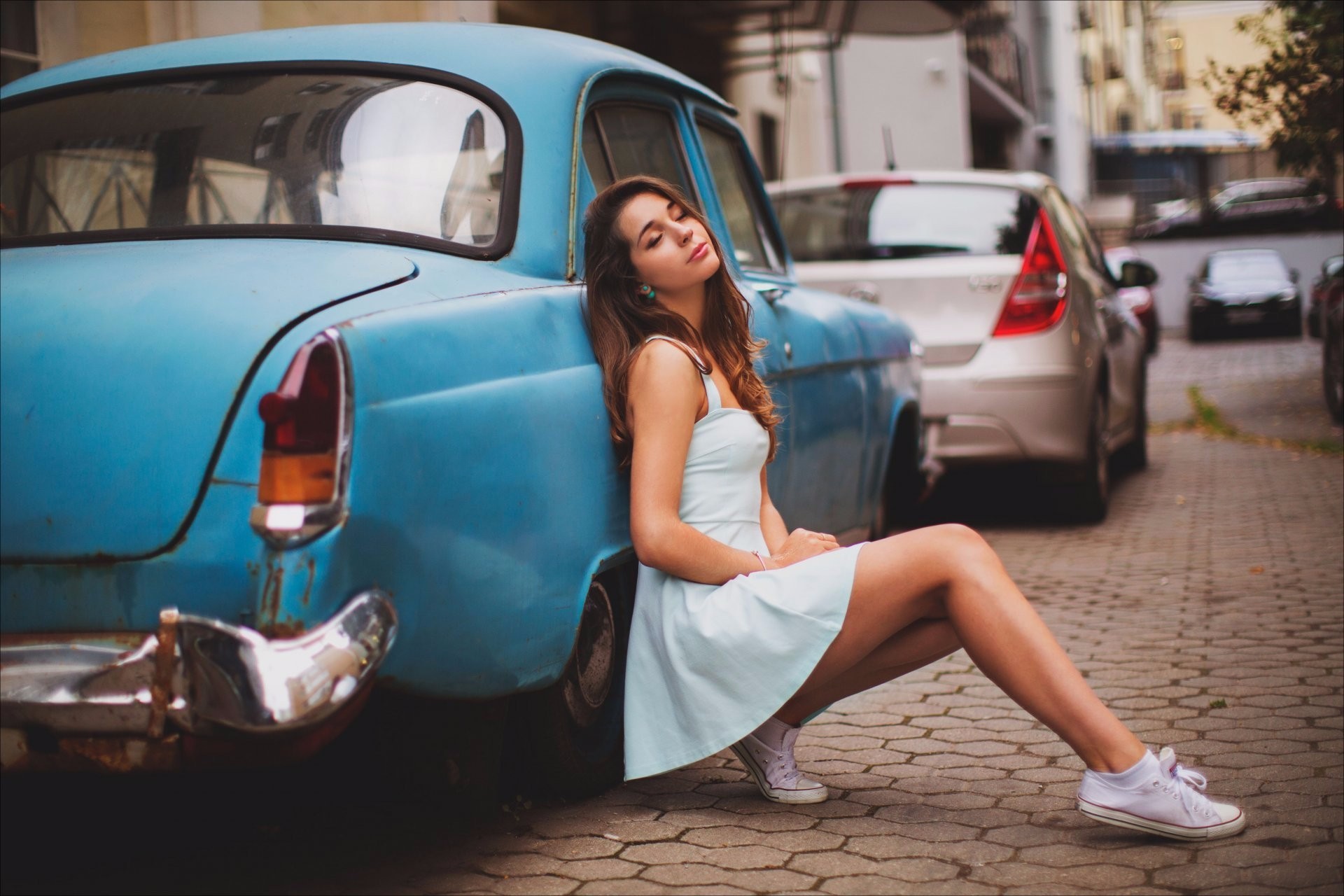 Model With Classic Car 2, HD Girls, 4k Wallpapers, Images, Backgrounds,  Photos and Pictures