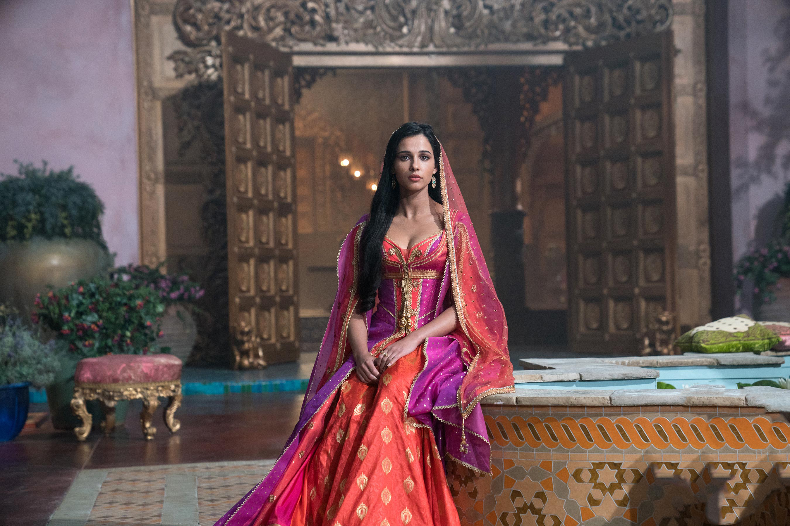 Naomi Scott As Princess Jasmine In Aladdin 2019 4k Wallpapers Hd Vrogue 