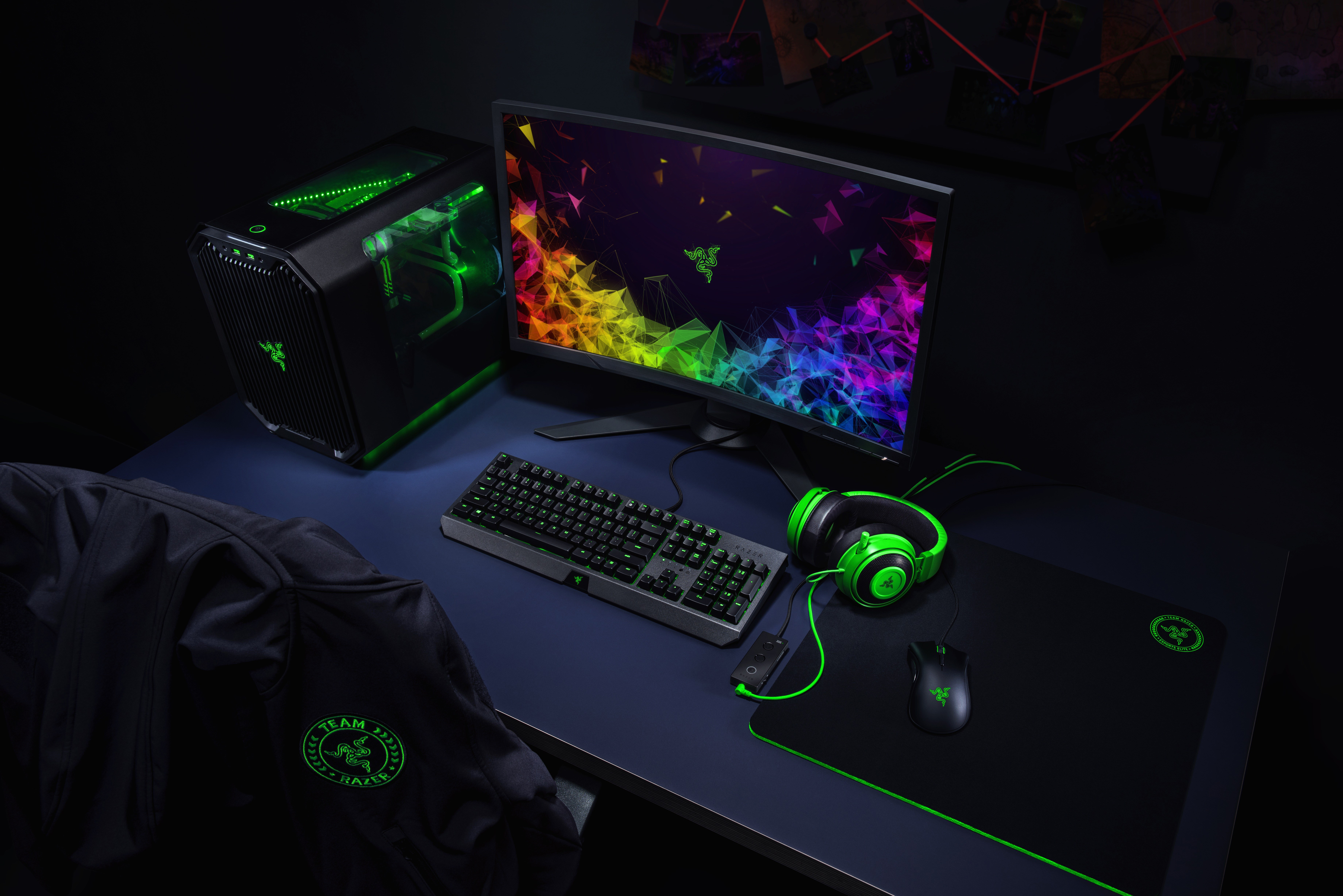 Bạn là một tín đồ của Razer Gaming? Hãy tận hưởng vẻ đẹp đầy mê hoặc của bức hình nền Razer Gaming Setup với chất lượng 8K. Wallpaper này chắc chắn sẽ khiến bạn cảm thấy \