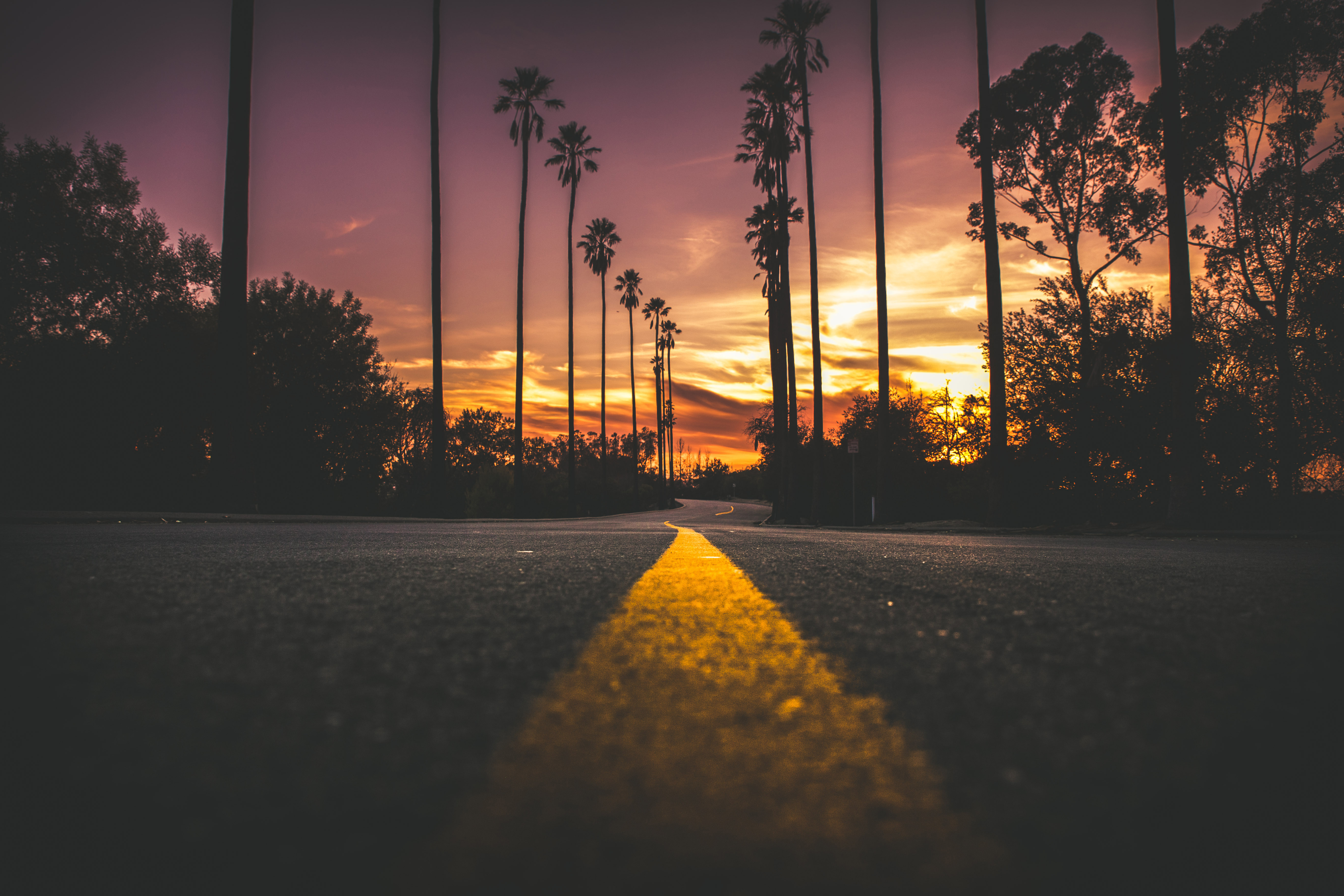 Road and sunset 4K wallpaper download