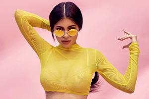 2017 Kylie Jenner Quay Photoshoot (1336x768) Resolution Wallpaper