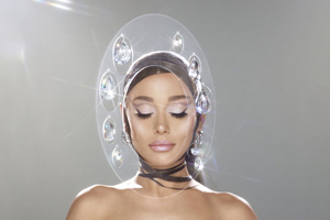 Ariana Grande Rem Beauty 2021 Wallpaper