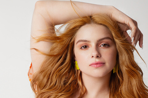 Ariel Winter Photoshoot For Teen Vogue 2020 (1024x768) Resolution Wallpaper