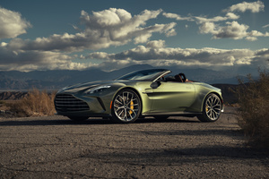 Aston Martin Vantage Roadster (1366x768) Resolution Wallpaper