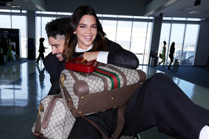 Bad Bunny And Kendall Jenner Gucci (1336x768) Resolution Wallpaper