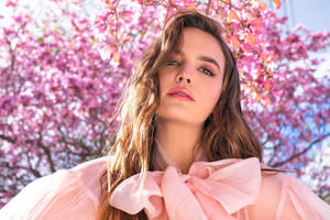 Bailee Madison Photoshoot For Rose And Ivy Journal 8k Wallpaper