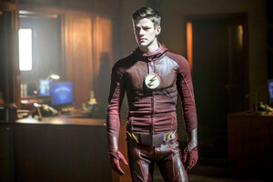 Barry Allen The Flash 2017 Wallpaper