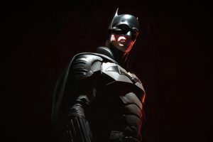 Batman Iconic Hero Stance (2932x2932) Resolution Wallpaper