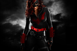 Batwoman New Latest Artwork (320x240) Resolution Wallpaper