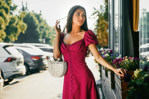 Beautiful Girl Red Dress And Handbag Wallpaper