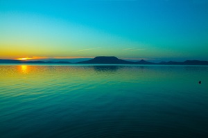 Beautiful Lake Calm Relaxing (2560x1440) Resolution Wallpaper