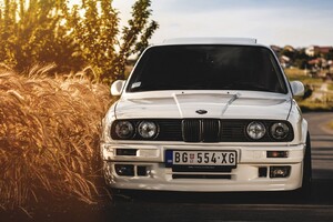 BMW E30 (1600x900) Resolution Wallpaper