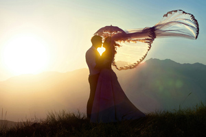 Bride And Groom Love Silhouette (1360x768) Resolution Wallpaper