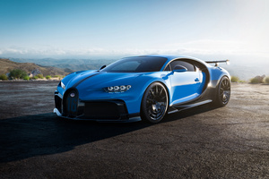 Bugatti Chiron Pur Sport (1336x768) Resolution Wallpaper