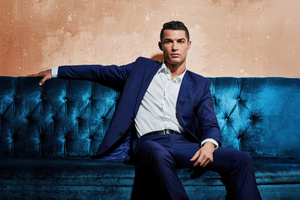 Cristiano Ronaldo 2025 (2048x2048) Resolution Wallpaper