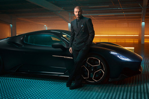David Beckham Maserati Mc20 Coupe Fuoriserie Edition 2023 (2560x1024) Resolution Wallpaper