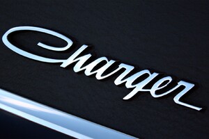 Dodge Charger Logo (1400x1050) Resolution Wallpaper
