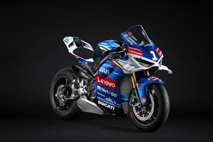 Ducati Panigale V4 Tricolore Italia 2025 (1920x1080) Resolution Wallpaper