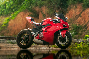 Ducati V4 Panigale (2560x1080) Resolution Wallpaper