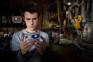 Dylan Minnette As Clay Jensen In 13 Reasons Why (5120x2880) Resolution Wallpaper