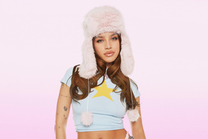 Emilia Mernes (1400x1050) Resolution Wallpaper