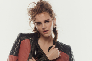 Emma Watson Vogue Uk 2024 4k (1400x900) Resolution Wallpaper