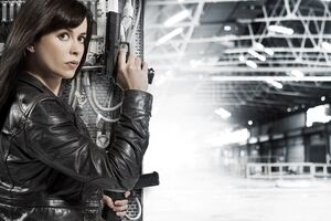 Eve Myles As Gwen Cooper In Torchwood Tv Show (1360x768) Resolution Wallpaper