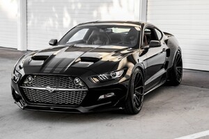 Ford Mustang GT Black Wallpaper