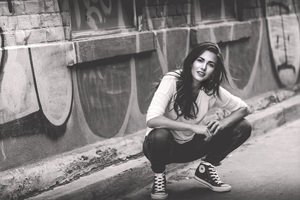 Girl Crouching Monochrome 4k Wallpaper